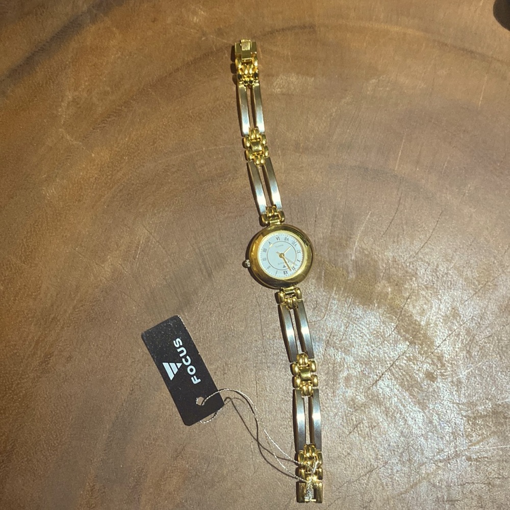 Focus Wristwatch